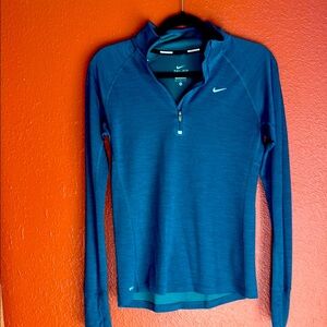 Nike running - Med - 1/4 Zip top.  EUC